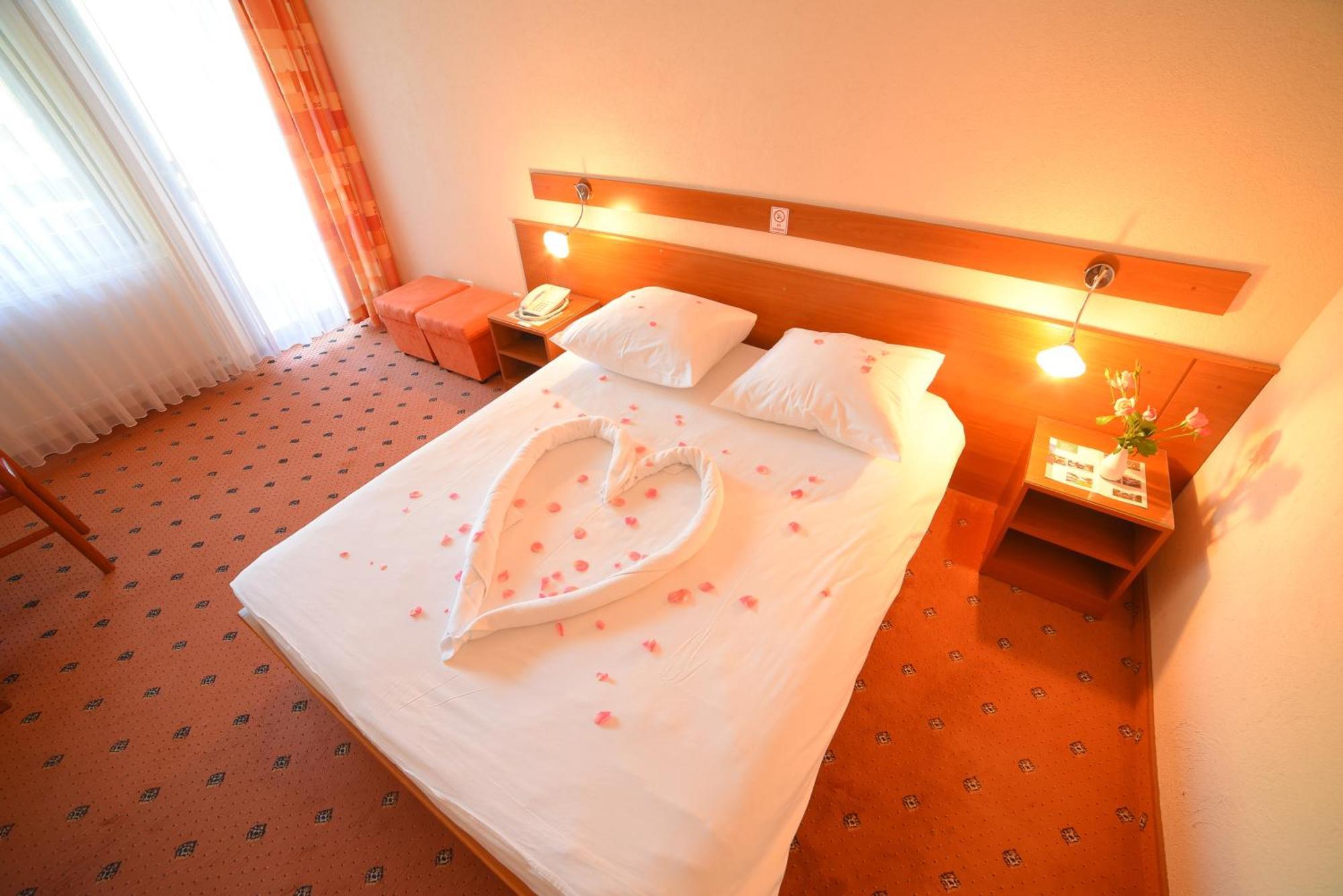 Hotel Ada Bihać Esterno foto