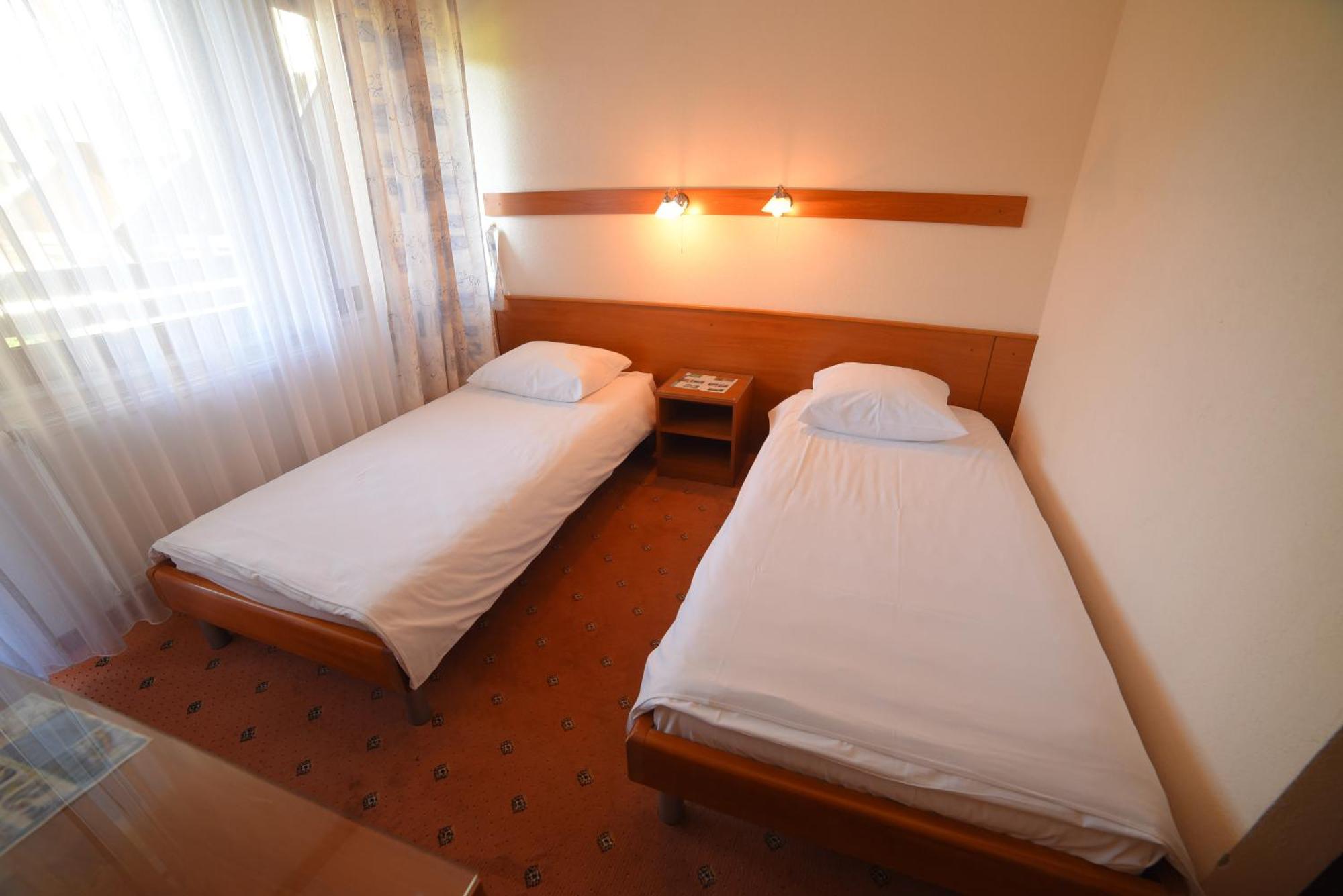 Hotel Ada Bihać Esterno foto