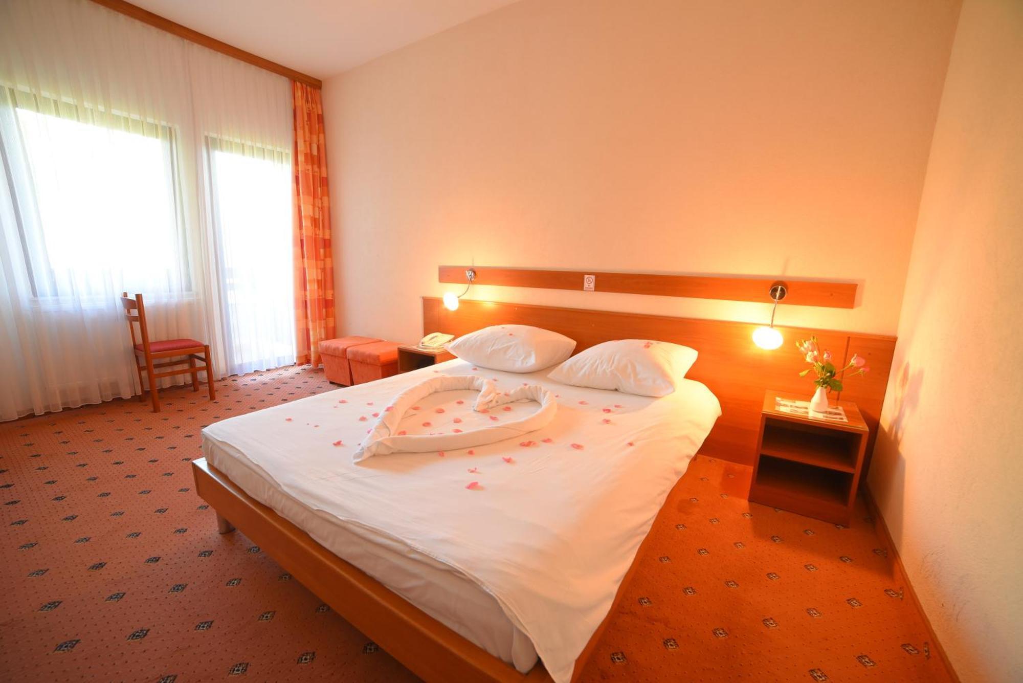 Hotel Ada Bihać Esterno foto