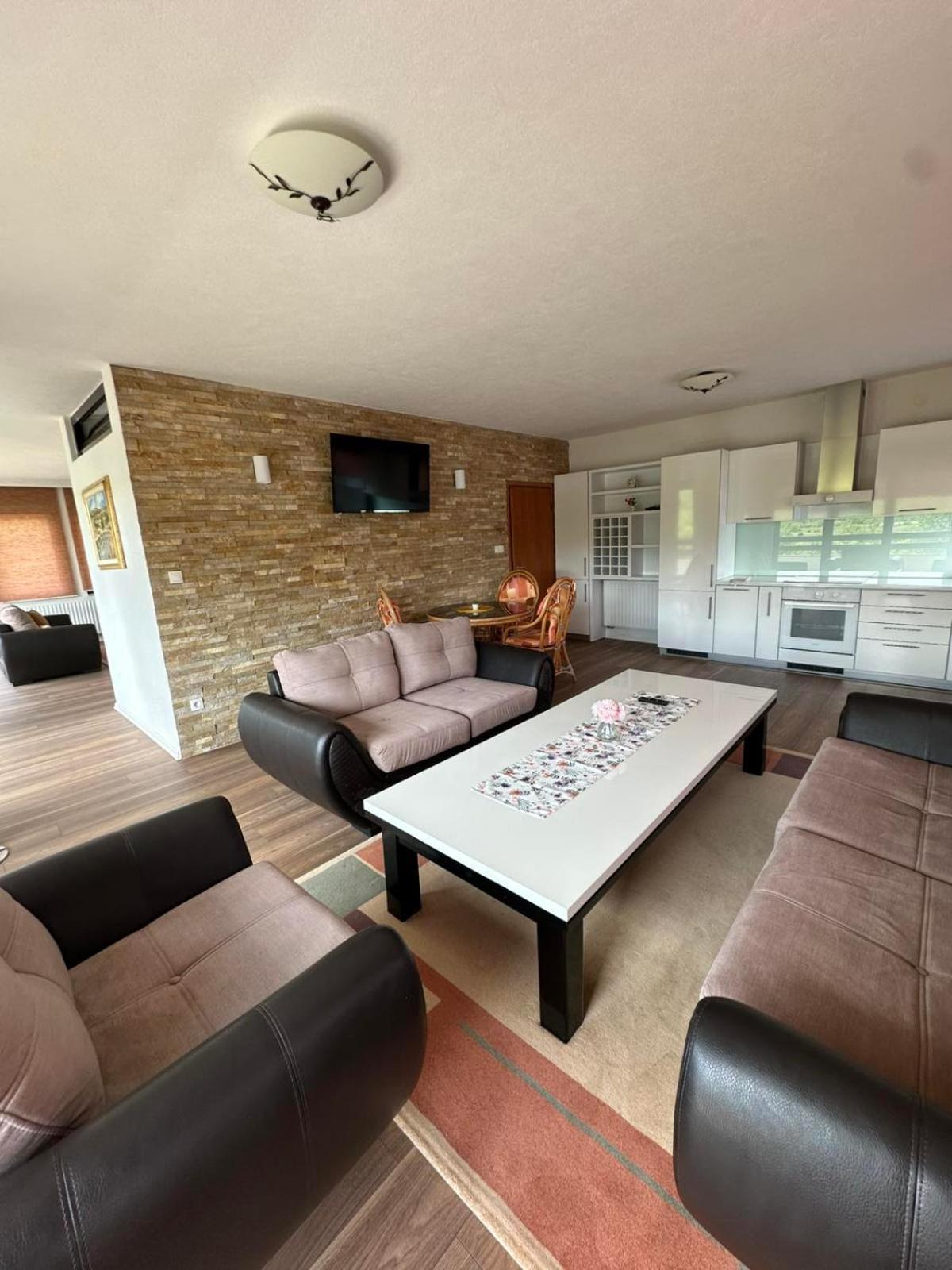 Hotel Ada Bihać Esterno foto